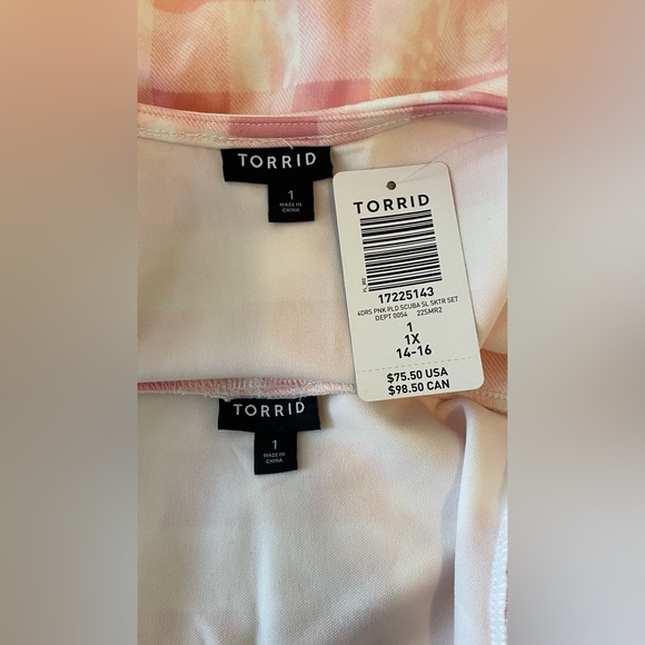New with tags mini skater scuba set TORRID - Picture 4 of 9